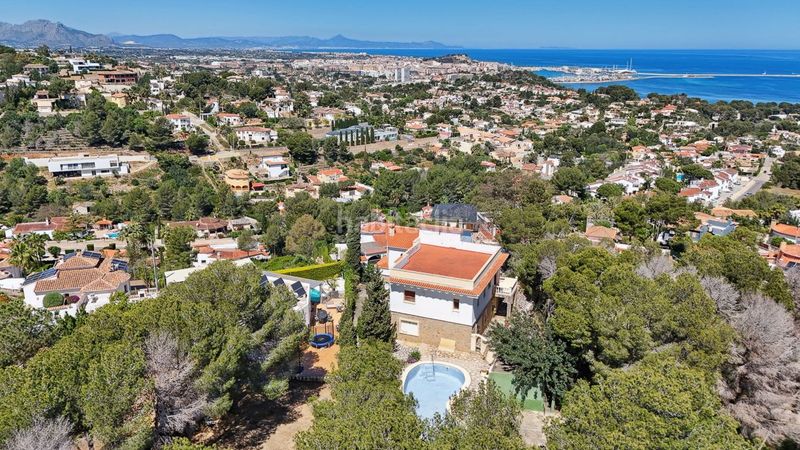 Foto abbbd054-847a-4618-848d-9910ce295cfd. Chalet en El Montgó Dénia