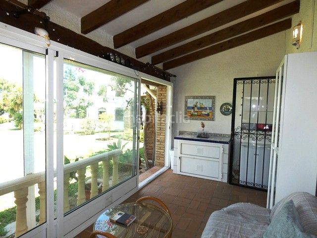 Foto 0764d819-b56a-41da-9ca6-ad1821267f69. Casa adossada amb calefacció aparcament piscina a Dénia