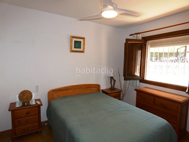 Foto 0c402ffc-77f0-4cac-9356-2f1af5cf04e0. Casa adossada amb calefacció aparcament piscina a Dénia