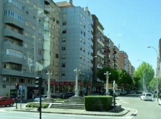 Appartement à Las Viñas. Gran piso en tres cruces