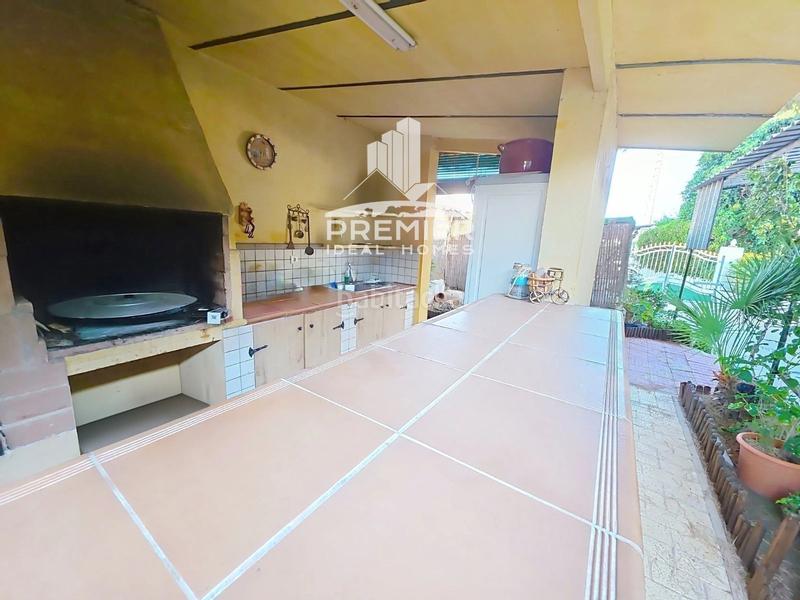 Foto 639a2a8c-2d5b-40e4-b865-24b4f7876cda. Xalet amb calefacció aparcament piscina a Jubalcoi Elche / Elx