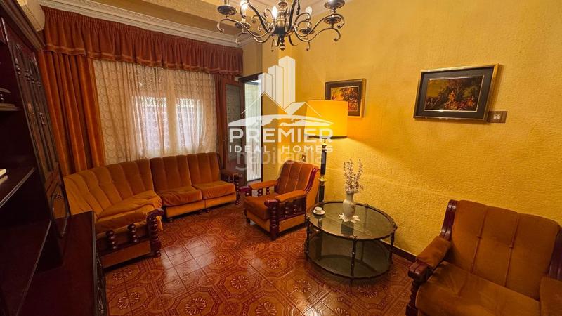 Foto 9331c254-1f0c-4051-bfa0-c597c1a40198. Casa in Centro Elda