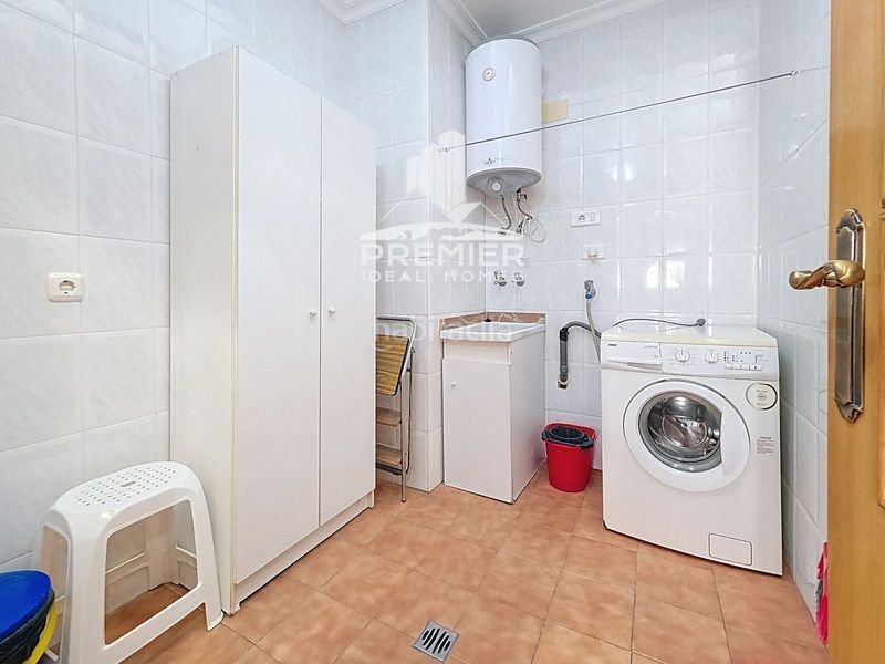 Foto 1df63137-5f46-43ed-9111-2e00d12f59ec. Casa amb calefacció aparcament a Plaza de Toros-Avenida Chapí-Trinquete Elda