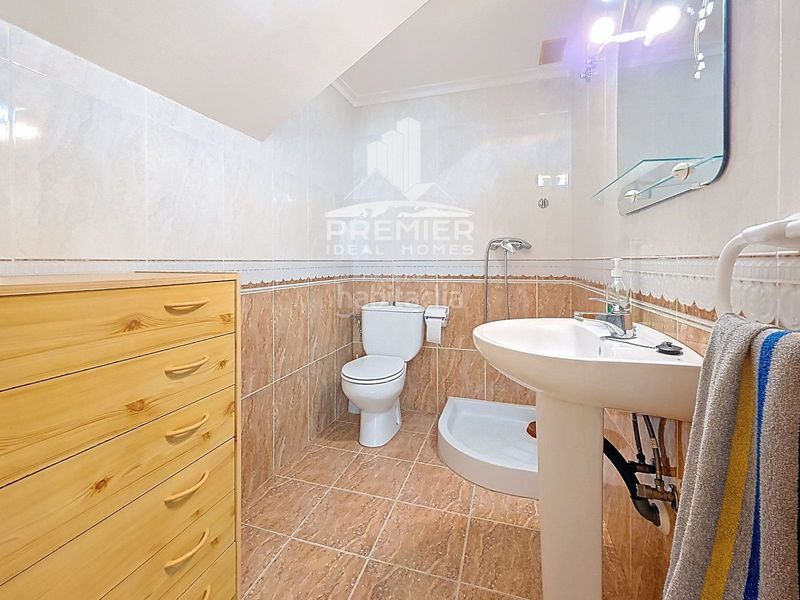 Foto 3d9046d2-194e-49af-a44a-7b9cee239c0d. Casa amb calefacció aparcament a Plaza de Toros-Avenida Chapí-Trinquete Elda