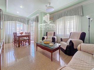 Casa  Lepanto. Se vende vivienda con garaje, terraza y vistas únicas en elda