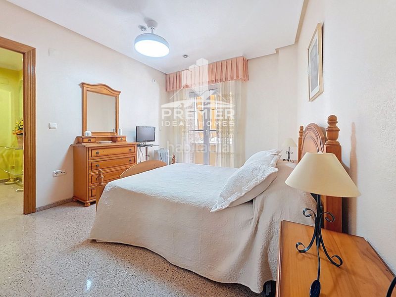 Foto b29f44a9-bbf3-4d05-851d-2d321af4ccf7. Casa amb calefacció aparcament a Plaza de Toros-Avenida Chapí-Trinquete Elda