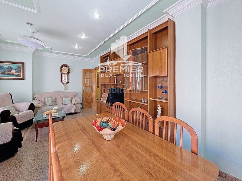 Foto cb4ac740-dee1-4872-8211-815f4853264f. Casa amb calefacció aparcament a Plaza de Toros-Avenida Chapí-Trinquete Elda