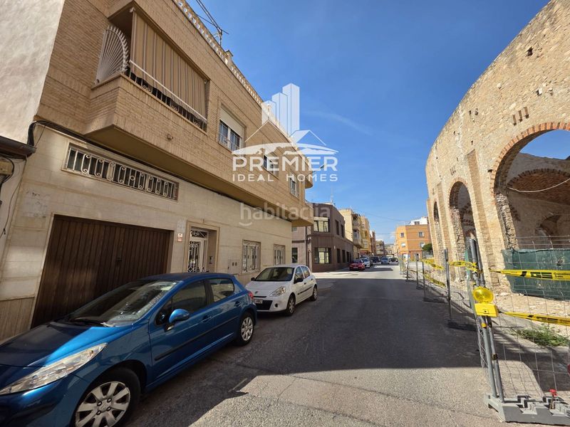 Foto f729a363-06e0-4d7c-ac24-a4eb8efe8c9d. Casa amb calefacció aparcament a Plaza de Toros-Avenida Chapí-Trinquete Elda