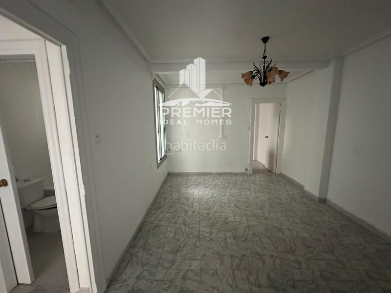 Foto f4dc1bc9-4052-4d37-a620-48a02007d712. Rent flat in Las Trescientas-San Francisco-Ciudad Vergel Elda
