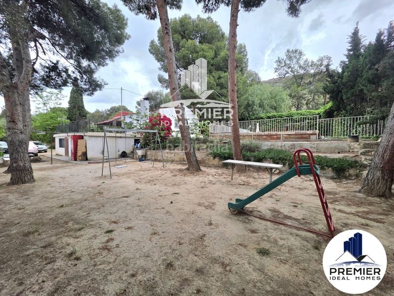 Foto 359f4bb7-c86b-43e8-98e2-11f74b51d099. Chalet con piscina in Campo Alto-Club de Campo Elda