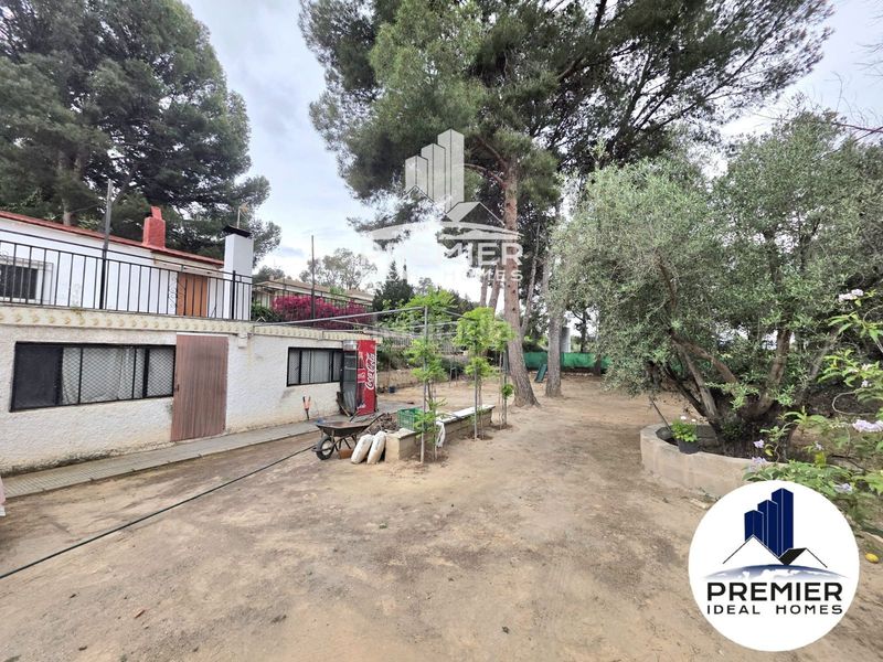 Foto fbac4e80-a1b5-4db4-b41c-c013e03f40c3. Chalet con piscina in Campo Alto-Club de Campo Elda