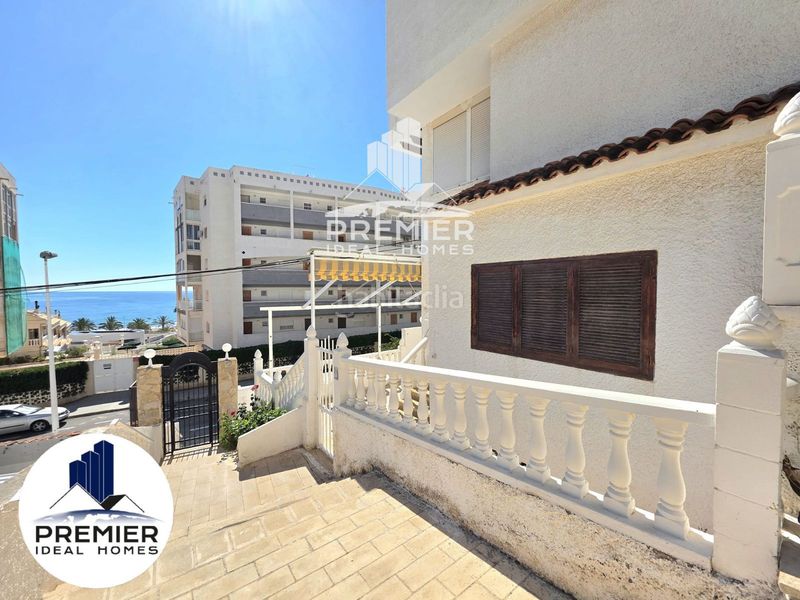 Foto 04d51018-9591-4a78-a1a9-ff73fb4e4e55. Casa adossada amb calefacció aparcament piscina a Elche / Elx