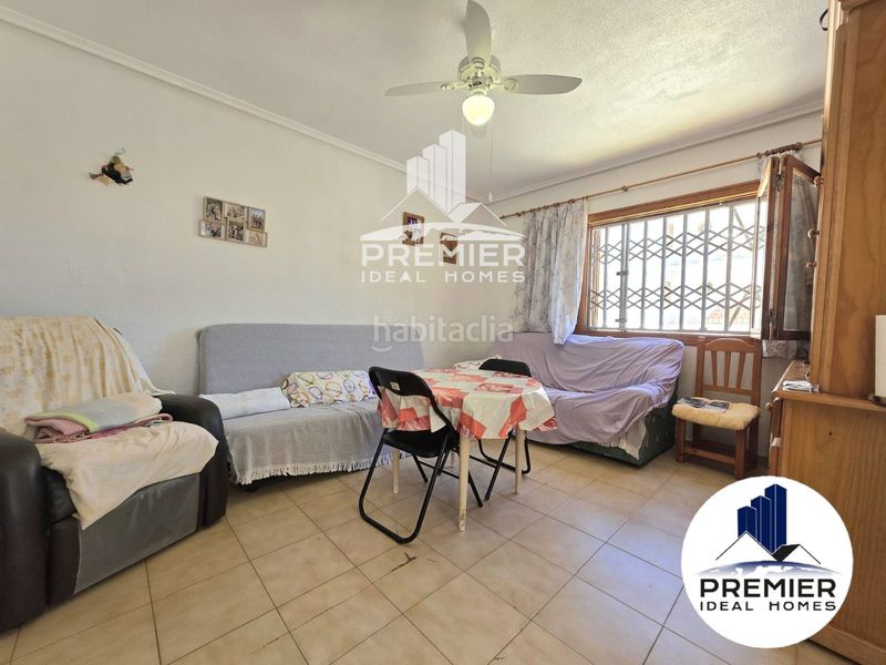 Foto d4f661be-b16d-47c6-8ba4-e7f7be1ce71b. Casa adossada amb calefacció aparcament piscina a Elche / Elx