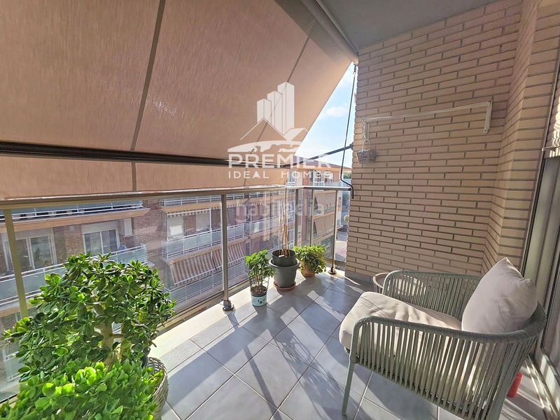 Foto 45cb8e44-2ef2-4185-a1d4-3026925a9435. Flat with heating parking in Petrer