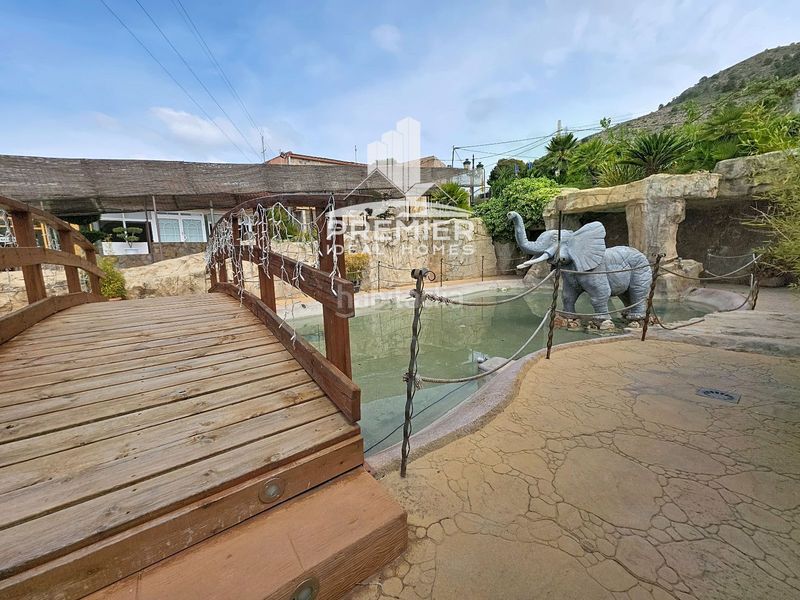 Foto 0c15a34a-8b31-4488-aed9-9b0fde26a328. Xalet amb calefacció aparcament piscina a Campo Alto-Club de Campo Elda