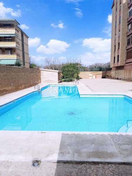 Foto 841b8133-bd3f-429e-8398-ebd42e86476c. Pis amb aparcament piscina a Ciudad Jardín - Zoco Córdoba