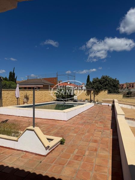 Foto a2181168-ee5a-4257-91e0-6d00159f07b3. Xalet amb aparcament piscina a Alcolea Córdoba