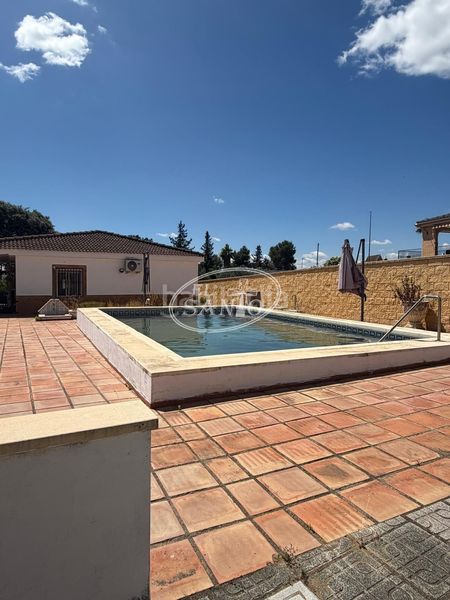 Foto bd572b91-4958-4048-a1ae-1b20d6e86cb4. Xalet amb aparcament piscina a Alcolea Córdoba