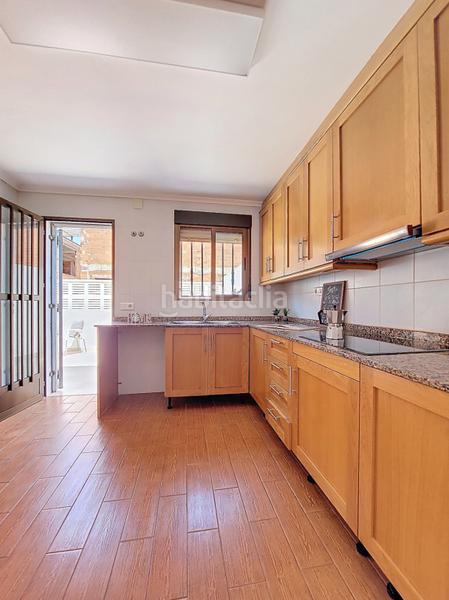 Foto 4ae07c6e-8652-49f9-b2e6-a590d5542ed3. Casa adosada en Poblets (els)
