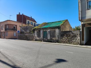 Terrain résidentiel à Rúa salto da auga 362. Terreno urbano en venta en el centro de rianxo