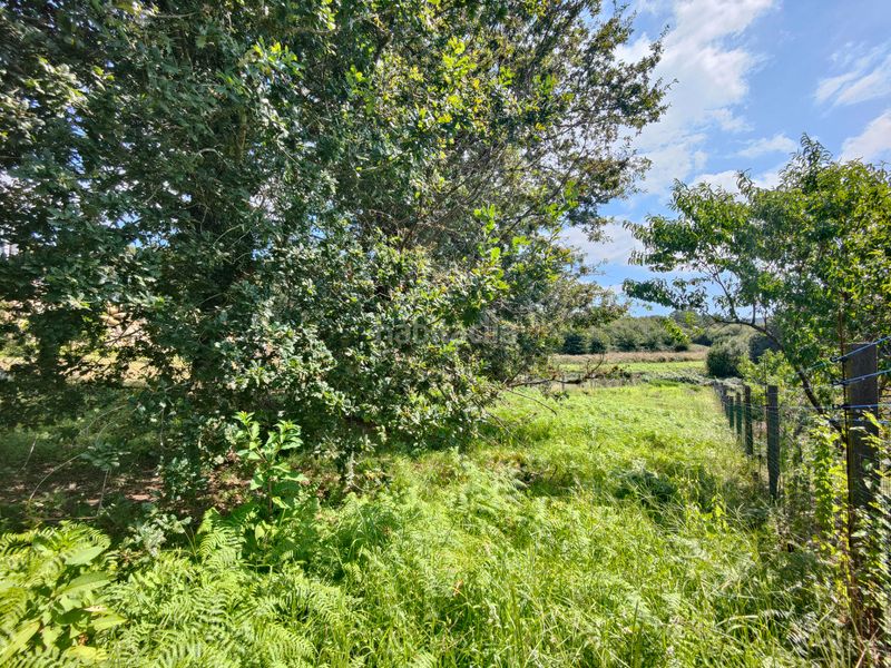 Foto 211c5af9-3ddc-47e0-8857-39f67e91040f. Terreno residenziale in aldea lustres 28 in Rianxo