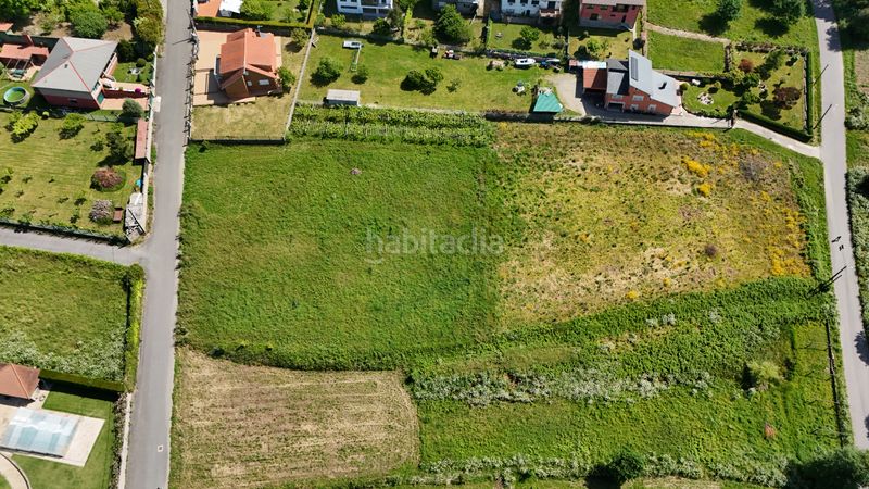 Foto f0688d13-6b35-4aa6-be35-27e53548e129. Terreny residencial a Boiro