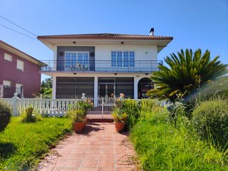 Haus in Lugar pousada 59. Fantástica casa con jardín en outeiro, taragoña