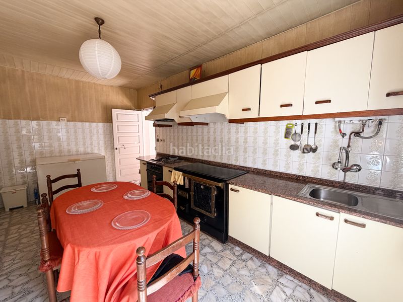 Foto 008d54df-525a-4c69-a441-6a9646ae2845. Casa a lugar té 125 a Rianxo