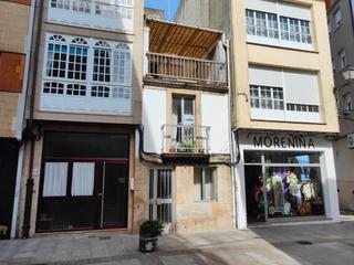 Maison jumelée à Rúa de abaixo 16. Casa  para reformar en casco histórico de rianxo.