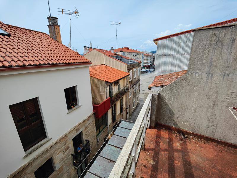 Foto 67f76366-07fb-408c-9e6d-e26209277fdb. Casa pareada en rúa de arriba 5 casa en venta en calle de arriba al lado ayuntamiento en Rianxo