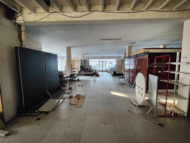Foto b9c8ce3b-4f13-48aa-b2b1-3de4c88056d4. Local comercial a rúa rinlo 18 a Rianxo