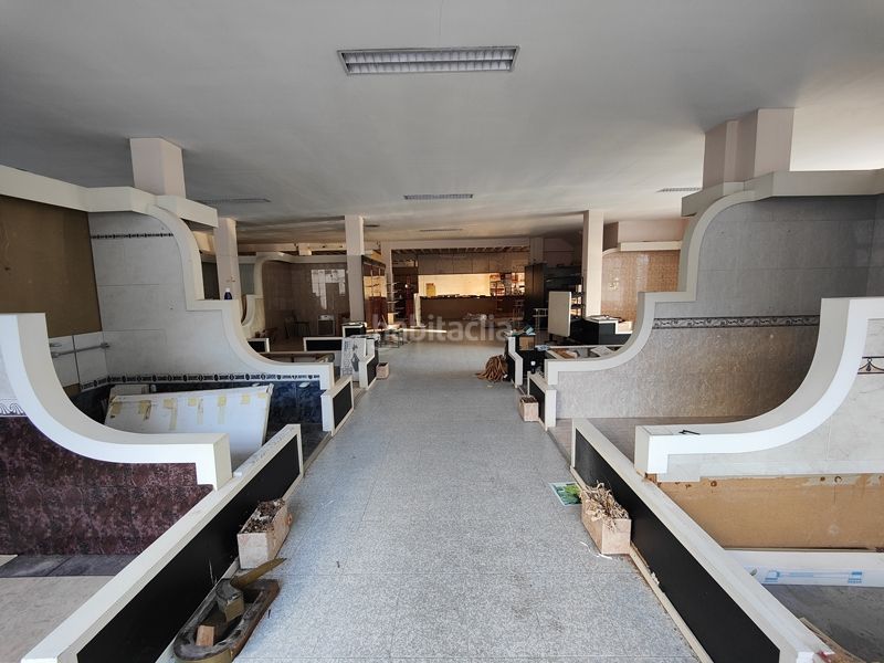 Foto e53d28df-c2cf-43b8-8f10-c1e8d96376af. Local comercial a rúa rinlo 18 a Rianxo