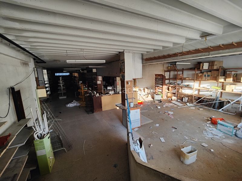 Foto ef1de43c-a561-465d-9a9e-71fa5c5abc27. Local comercial a rúa rinlo 18 a Rianxo