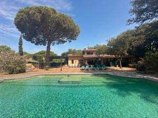 Casa a Passeig garrofers 99. En exclusiva  gran oportunidad con vistas al mar en un entorno