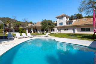 Rent House  Carrer infern d'en parera. Ideal vacaciones