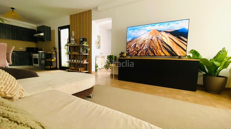 Foto babec9b2-1b09-4d6b-a863-60dc3f493808. Casa 3 habitacioneschalet en Marazul - Ricasa Adeje