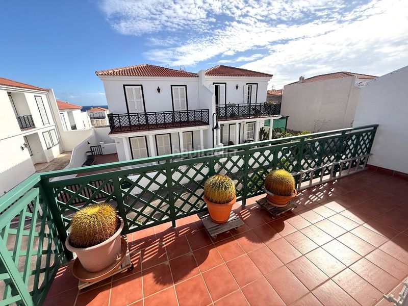 Foto 7bffaf3f-6afc-42b0-a156-5e45ed20eba6. Casa amb calefacció aparcament a Arico