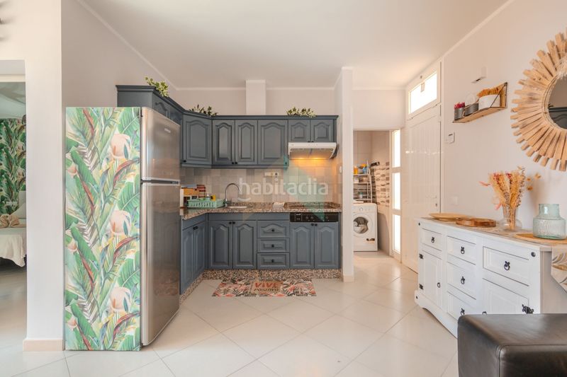 Foto dc8f0045-b9d8-4209-add4-bb43493a5338. Apartament amb piscina a Costa del Silencio Arona