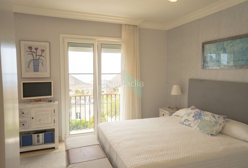 Foto c8cdd8d1-7405-4236-8b83-1e94e6b3d86f. Casa adossada amb calefacció aparcament a Chayofa Arona