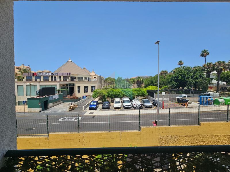 Foto 03c19455-a310-4da1-98d8-63117d1aa556. Estudi amb piscina a Los Cristianos Arona