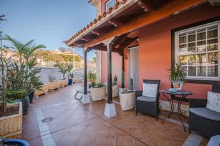Casa adossada  Del poniente. Villa adosada de lujo en villas capitana  adeje