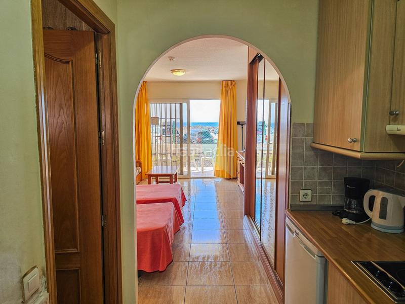 Foto 516532bd-4b57-47d6-80c2-519bf49b8a95. Estudio oportunidad de inversión en parque carolina encantador estudio de 50 m en playa amarilla en Arona