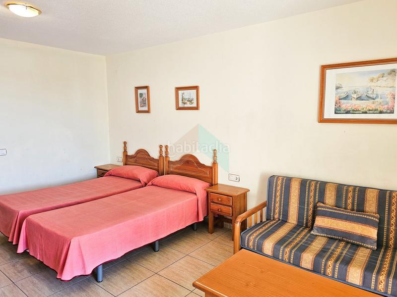 Foto 70ea4a6e-6063-46a8-b6af-e68cbedb0275. Estudio oportunidad de inversión en parque carolina encantador estudio de 50 m en playa amarilla en Arona