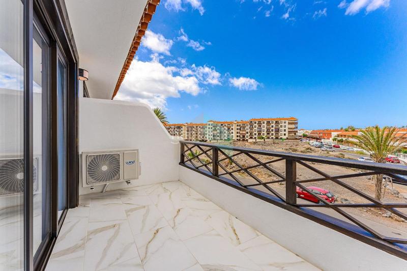 Foto bf2aef18-162b-4f57-8613-26b05e163ce2. Zweistöckige wohnung mit pool in Costa del Silencio Arona