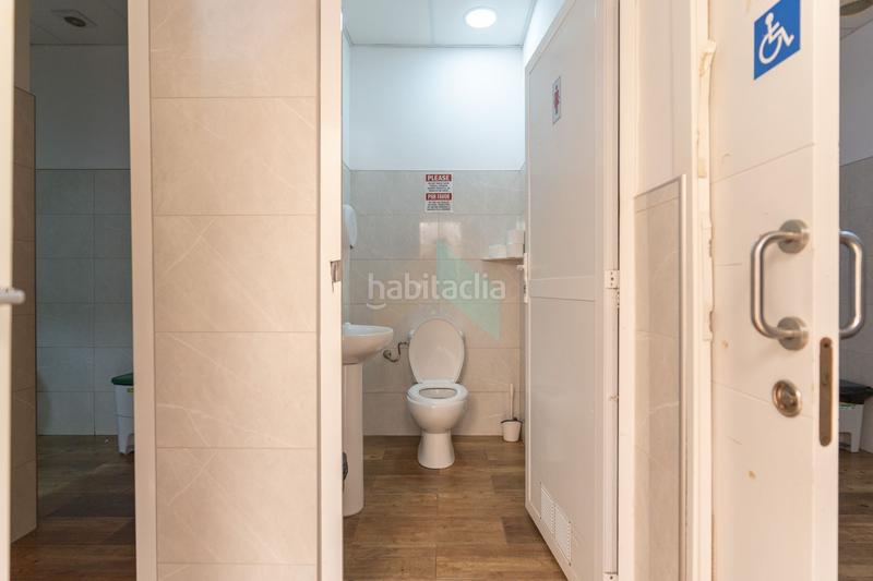 Foto b8b8a385-21fc-4db3-9b51-f262903f9a55. Local commercial dans Playa de las Américas Arona
