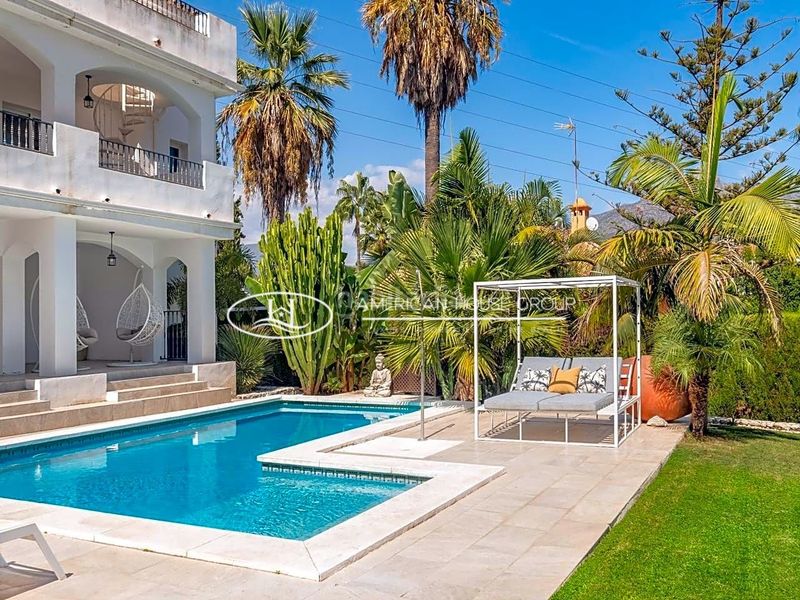 Foto 01f4305b-e0ed-408f-b006-d3ecff7458be. Casa amb piscina a La Dama de Noche - La Alzambra Marbella