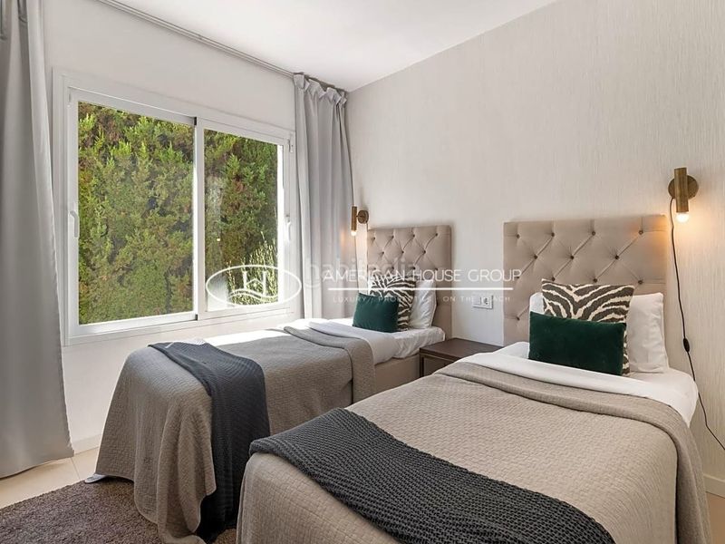 Foto 2f8e592c-6982-47e2-a66e-dd64d97c01c9. Casa amb piscina a La Dama de Noche - La Alzambra Marbella