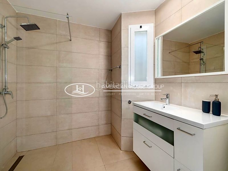 Foto a2730df1-481c-4614-975d-69fd186febd3. Casa amb piscina a La Dama de Noche - La Alzambra Marbella