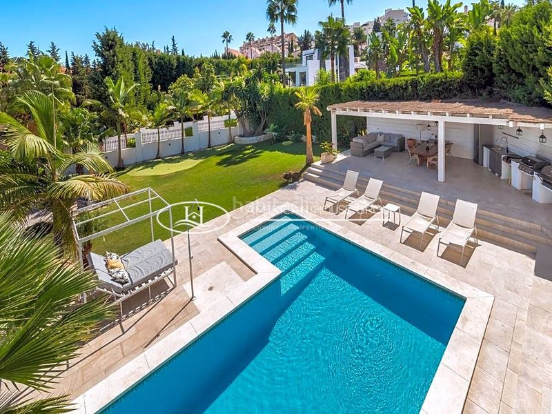 Foto f661c913-a489-4196-86dd-52d0902e4680. Casa amb piscina a La Dama de Noche - La Alzambra Marbella