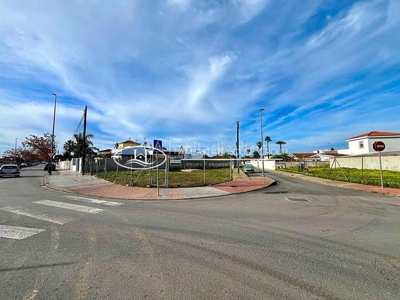 Foto 89ff4ea6-121e-4780-a007-2a984931bacf. Terrain résidentiel dans Los Gallos Chiclana de la Frontera